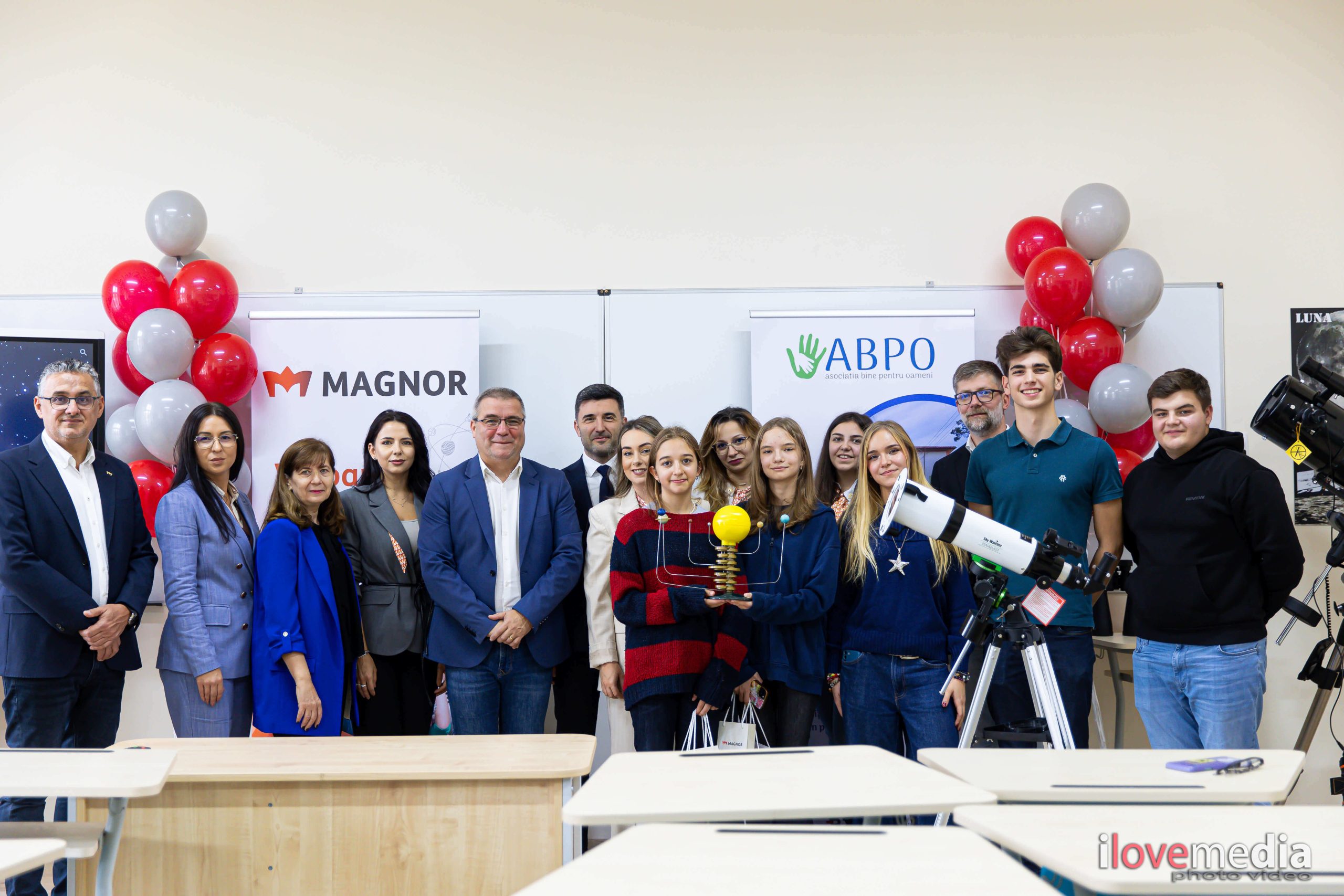 Inaugurarea laboratorului MAGNORific de Astrofizică și Geografie la Colegiul Național Bănățean din Timișoara